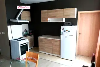 Тристаен апартамент с тераса в Студентски град, София