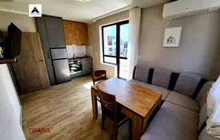 Тристаен апартамент с тераса в Студентски град, София
