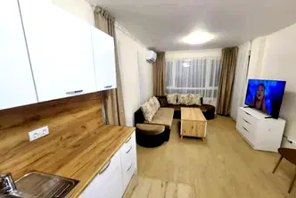 Тристаен апартамент с тераса в Студентски град, София
