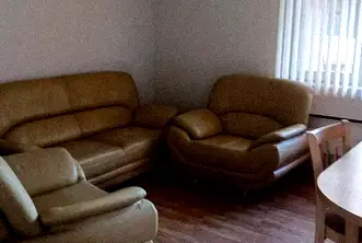 Тристаен апартамент на партер в Студентски град, София