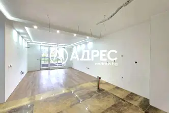 Тристаен апартамент в Сухата река с южно изложение
