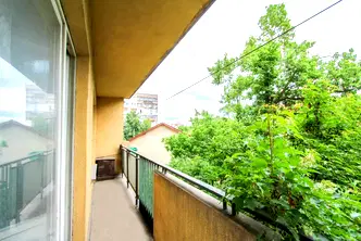 Тристаен апартамент с две тераси в Сухата река, София