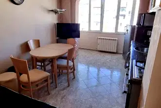 Тристаен апартамент с източно изложение в Сухата река, София