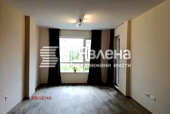 Тристаен апартамент с тераса в Сухата река, София