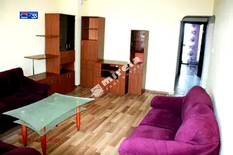 Тристаен апартамент с тераса в Света Троица, София