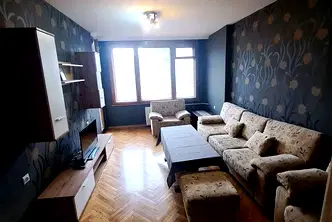 Просторен 4-стаен апартамент в Света Троица с асансьор