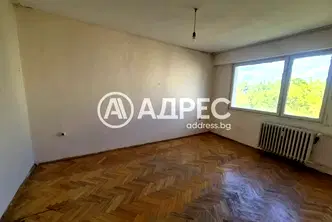 Двустаен апартамент с голяма тераса в Свобода, София