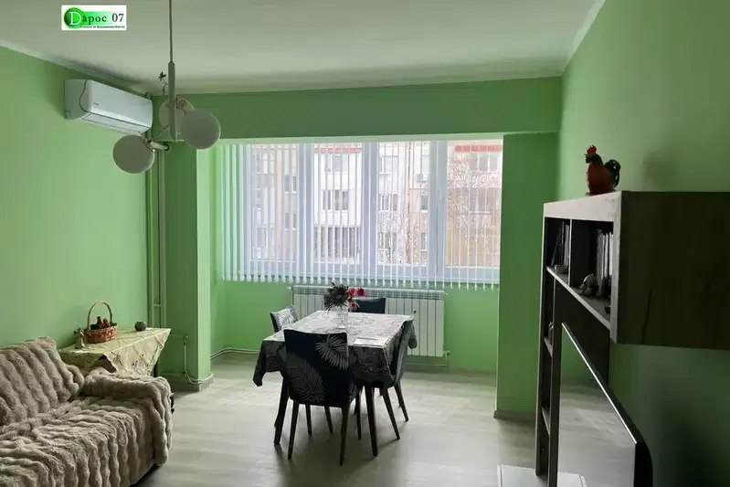 3-bedroom apartment in Sofia, Tolstoi