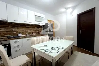 Двустаен апартамент в Триъгълника с тераса и паркинг
