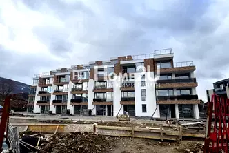 Двустаен апартамент с двор в кв. Витоша, София