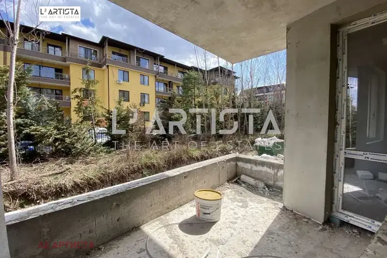 Двустаен апартамент с тераса в кв. Витоша, София