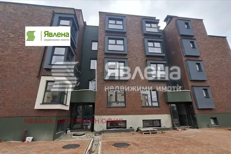 Two-room apartment in Vitosha district with balcony in Sofia