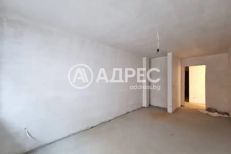 Тристаен апартамент в София, Витоша