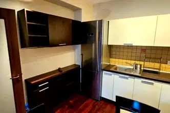 Тристаен апартамент с тераса в кв. Витоша, София