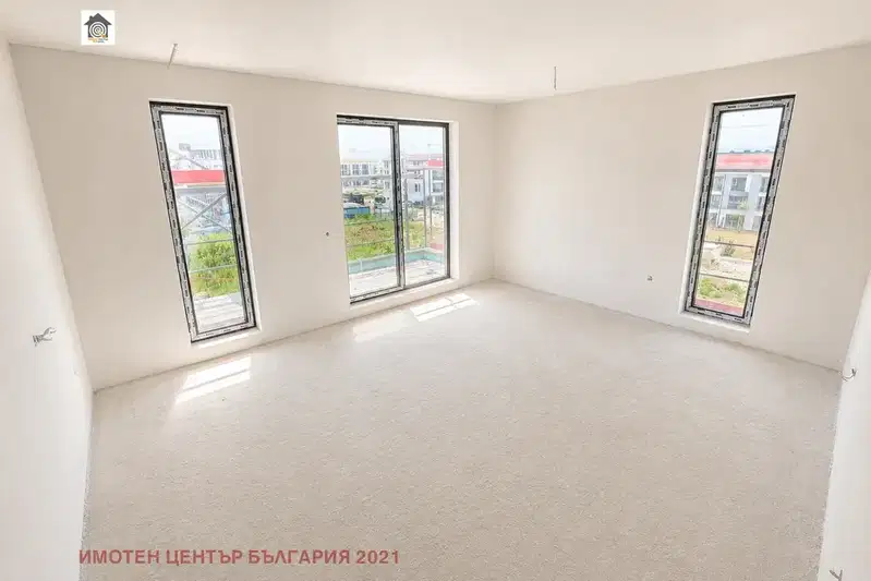 Three-room apartment with terrace in gated complex in Vitosha