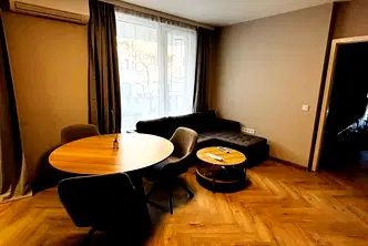 Двустаен апартамент с тераса в кв. Витоша, София