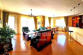 Тристаен апартамент с две тераси в кв. Витоша, София