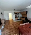 Тристаен апартамент с двор и паркоместа в кв. Витоша, София