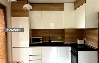 Тристаен апартамент с 2 тераси в кв. Витоша, София