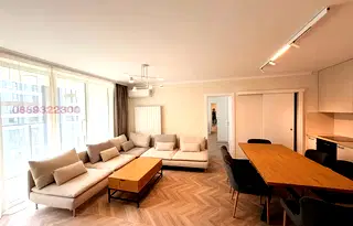 Тристаен апартамент с тераса в кв. Витоша, София