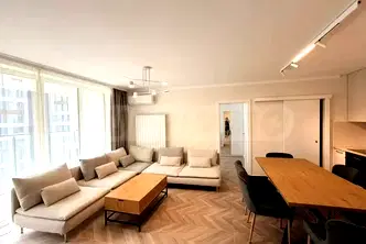 Тристаен апартамент с две тераси в кв. Витоша, София