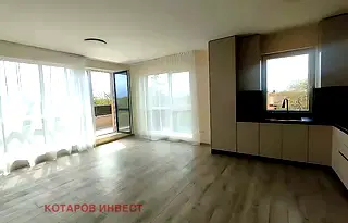 Двустаен апартамент с голяма тераса в кв. Враждебна, София