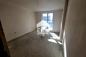 Тристаен апартамент в София, Връбница 1