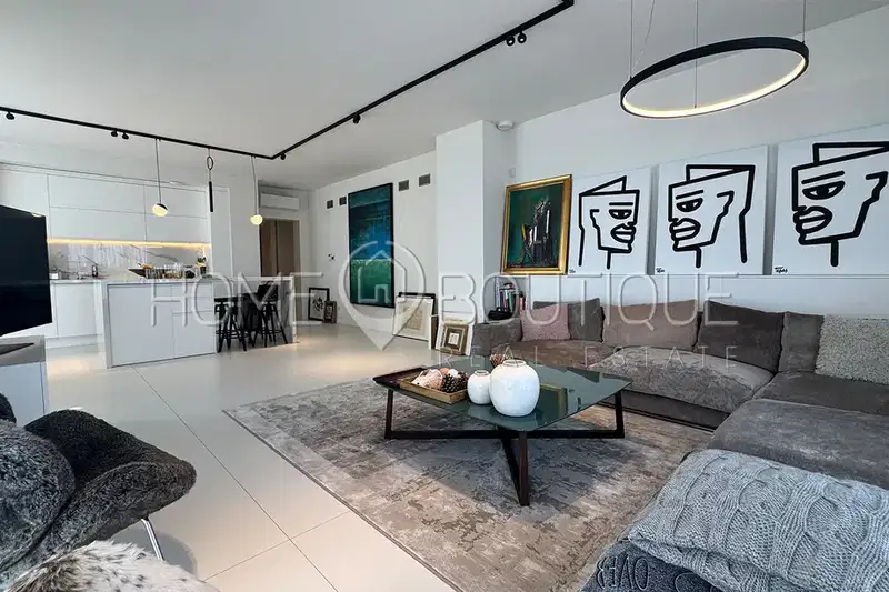 4-bedroom apartment in Sofiya, Malinova Dolina