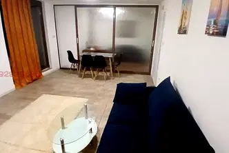 Тристаен апартамент с двор в Яворов, София