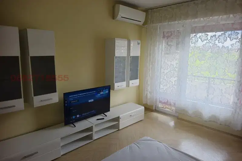 3-bedroom apartment in Sofiya, Zona B-18