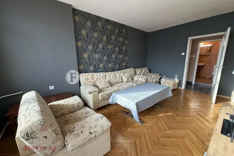 3-bedroom apartment in Sofiya, Zona B-18