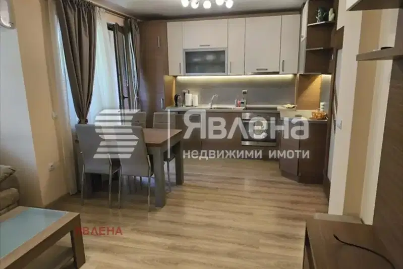 3-bedroom apartment in Sofiya, Zona B-18