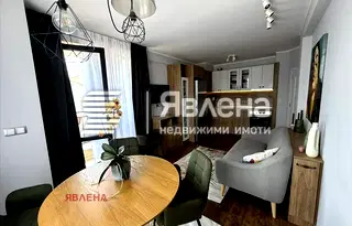 Тристаен апартамент с голяма тераса в Зона Б-18, София