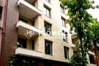 Двустайно жилище с тераса в Зона Б-19, София