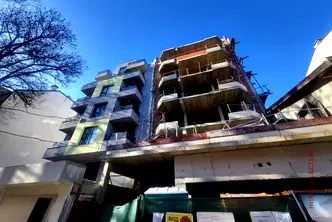 Двустаен апартамент 93 кв.м в Зона Б-5, София с асансьор