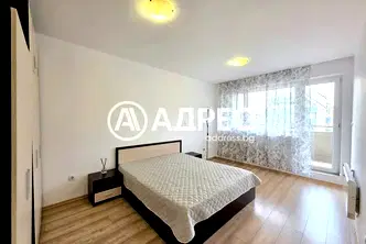Двустаен апартамент в Зона Б-5 с балкон и асансьор
