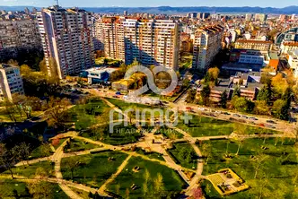 Тристаен апартамент с две тераси в Зона Б-5, София