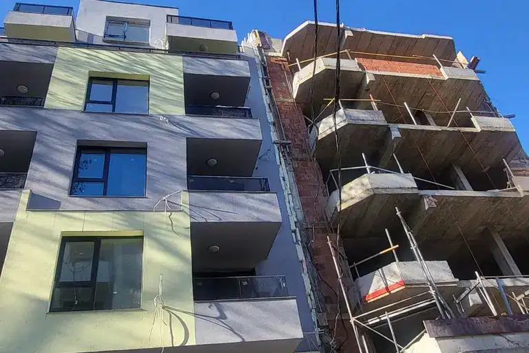 3-bedroom apartment in Sofiya, Zona B-5