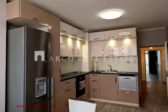 Двустаен апартамент 70 кв.м в Зона Б-5, София с балкон