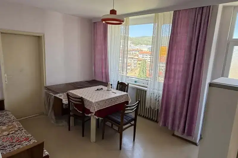 4-bedroom apartment in Stara Zagora, Centyr