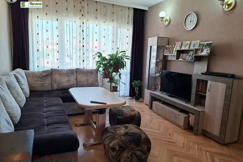 4-bedroom apartment in Stara Zagora, Centyr