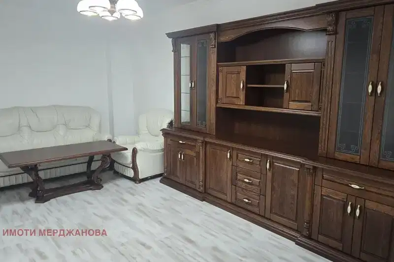 4-bedroom apartment in Stara Zagora, Centyr