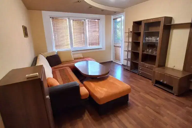 4-bedroom apartment in Stara Zagora, Centyr