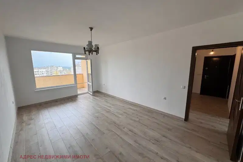 4-bedroom apartment in Stara Zagora, Jeleznik - Centyr