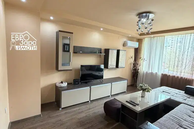 4-bedroom apartment in Stara Zagora, Tri Chuchura - Yug