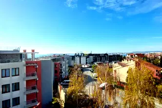 Тристаен апартамент в Бургас, Свети Влас