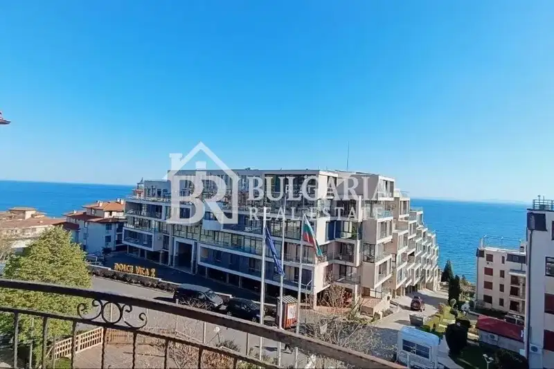Тристаен апартамент в Бургас, Свети Влас