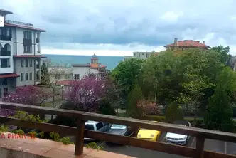 Тристаен апартамент в Бургас, Свети Влас