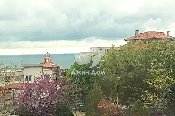 Тристаен апартамент в Бургас, Свети Влас