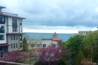 Тристаен апартамент в Бургас, Свети Влас
